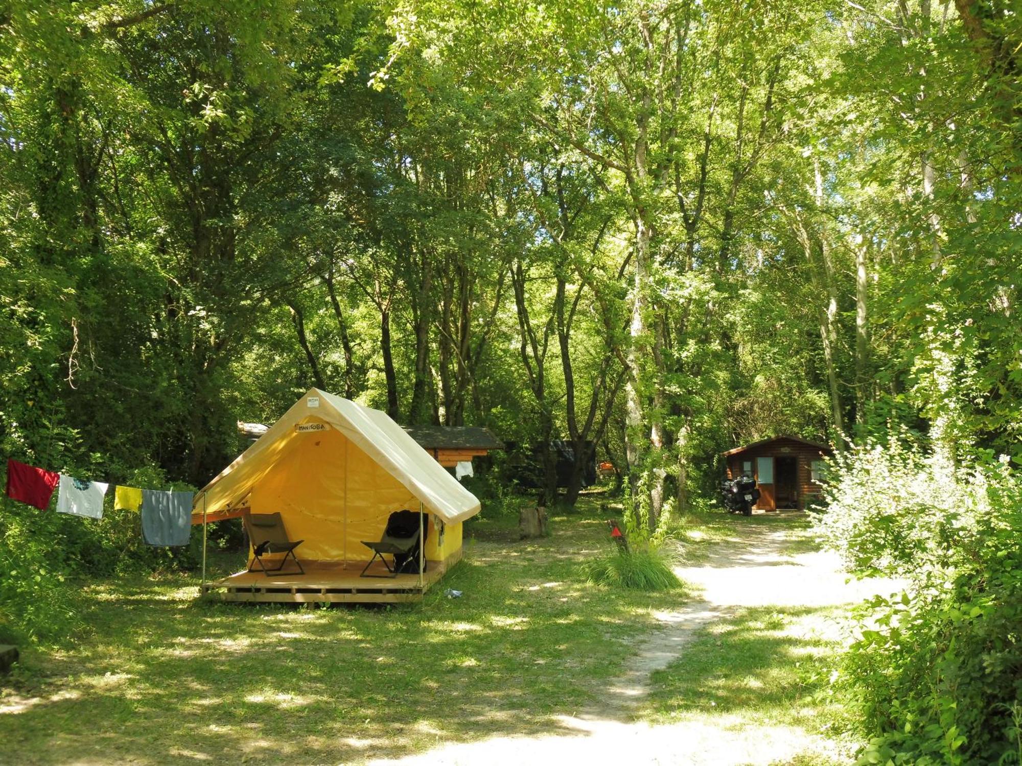 Camping La Vaugelette - Drome Montclar-sur-Gervanne Exteriér fotografie